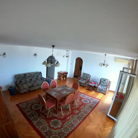 Apartament Tedy2,faleza Nord Apartament 3 Cu La Mare アパート